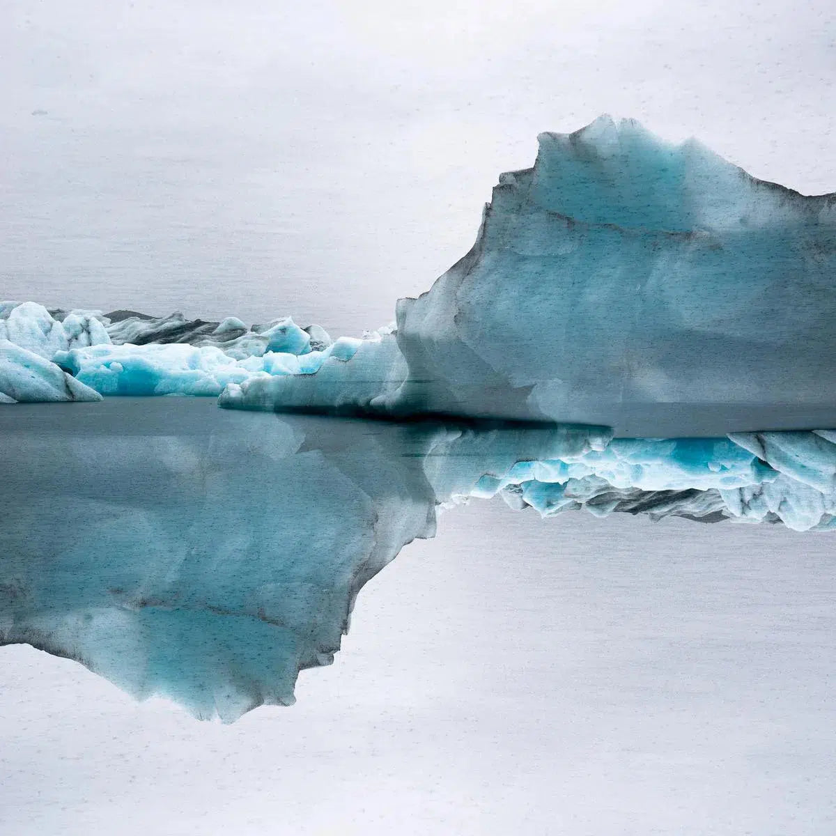 Jökulsàrlòn #3, by Robin Vandenabeele-PurePhoto