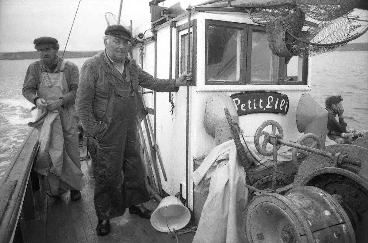 Oui, mon Capitaine, by Raymond Martinot-PurePhoto