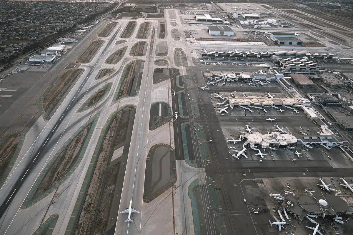 Awaiting Departure, by Rick Rose-PurePhoto
