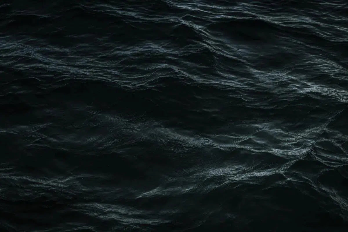 Dark Sea – Drake Passage, by Jan Erik Waider-PurePhoto