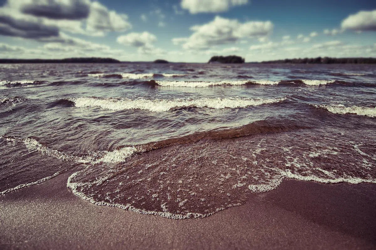 Gentle Summer Waves, by Ari Salmela-PurePhoto