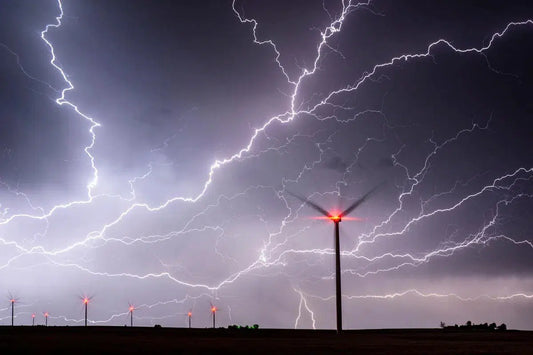 Lightning Crashes, by Garret Suhrie-PurePhoto