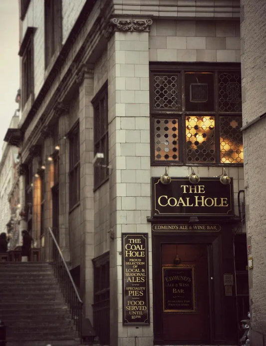 The Cole Hole London, by Leigh Viner-PurePhoto