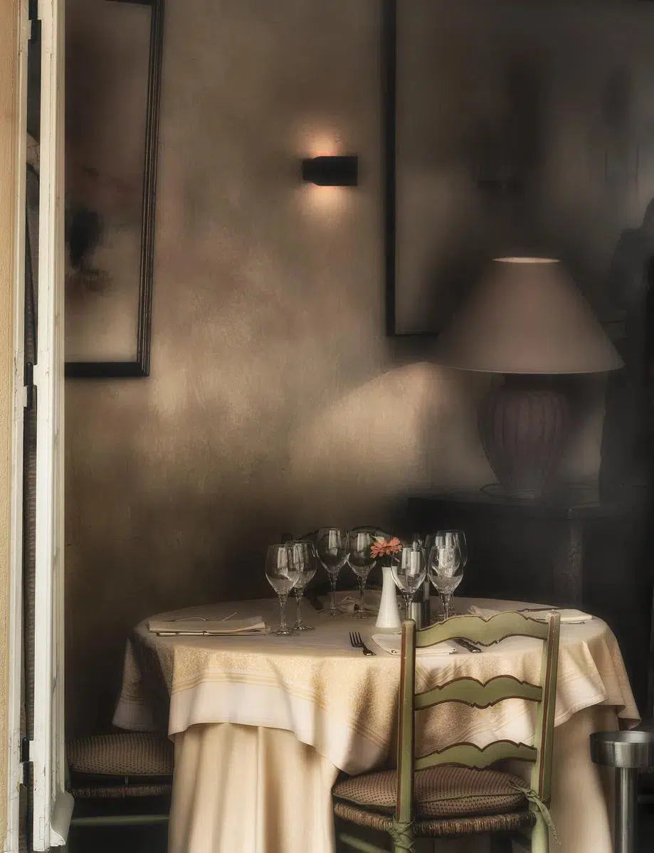 Window Seat, by Alan Ranger – PurePhoto